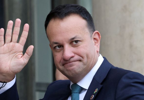 skynews-leo-varadkararrives_6353790