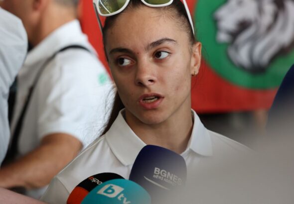 IMG-f12e50bac0b813fafa188ed6c2f51c20-V
